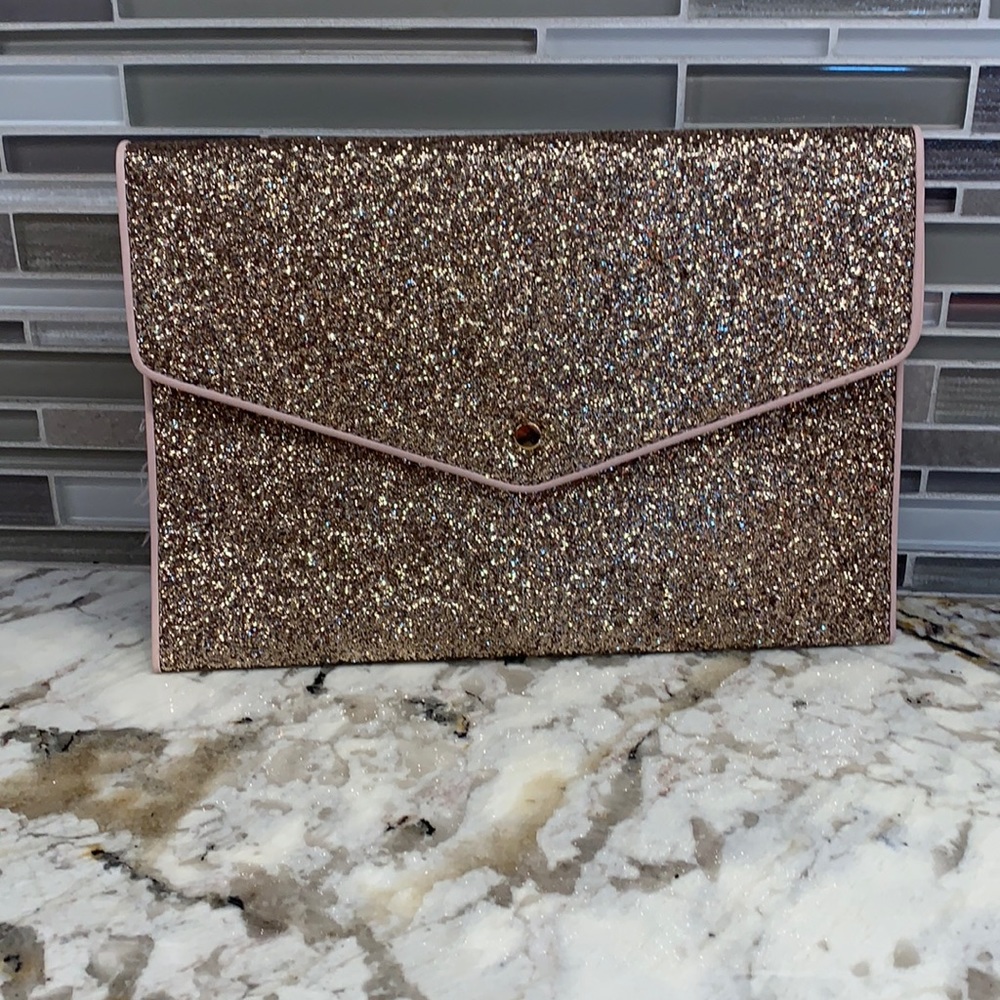 Cute clutch